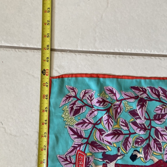 HERMÈS LA PROMEMENADE DE PLATON SILK WRAP/SHAWL 120 CM - Picture 12 of 16